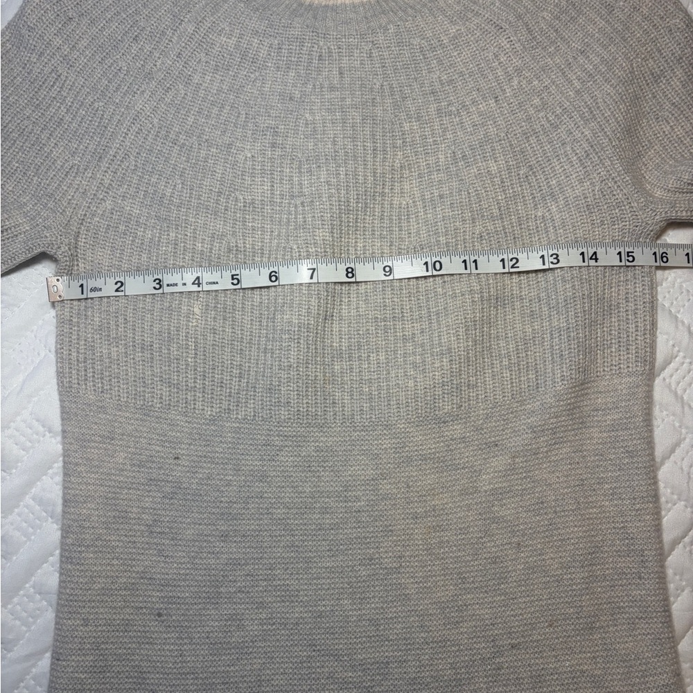 Boden | 100% Cashmere Light Gray Crewneck Sweater *Like New* - Picture 4 of 6